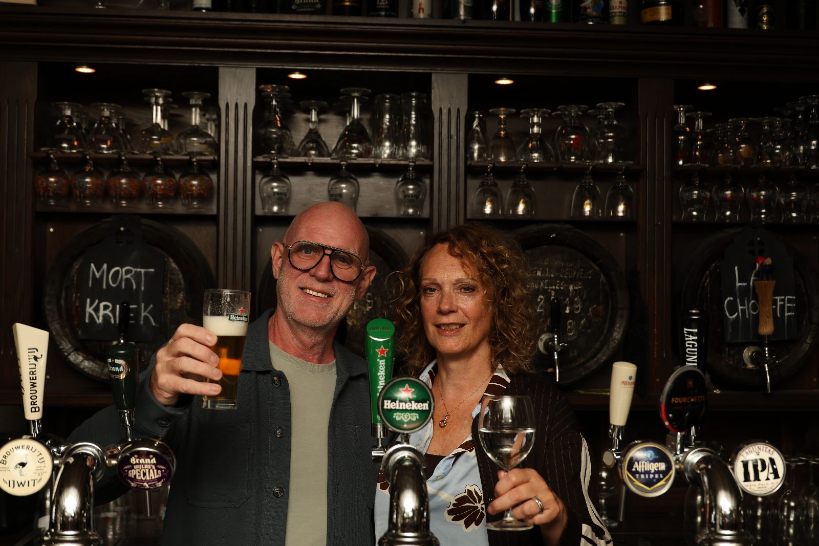 Henk & Angela van De Witte & Café de Nostalgie, organisator kroegavond Oud-Zevenaar